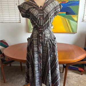 Vintage 50’s Day Dress Black and Gray Patterned
